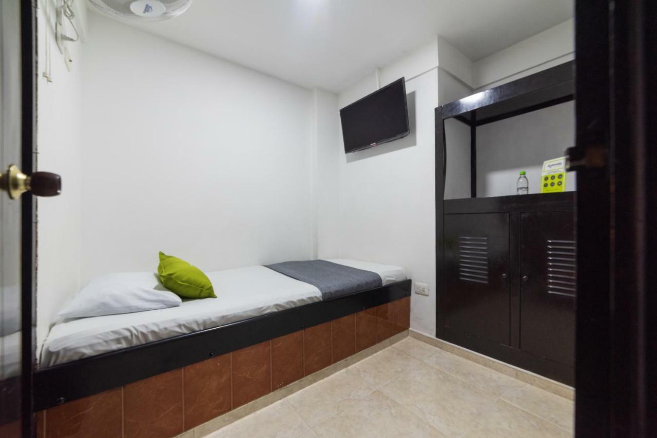 Ayenda 1122 Victoria Hotel Pereira Kültér fotó