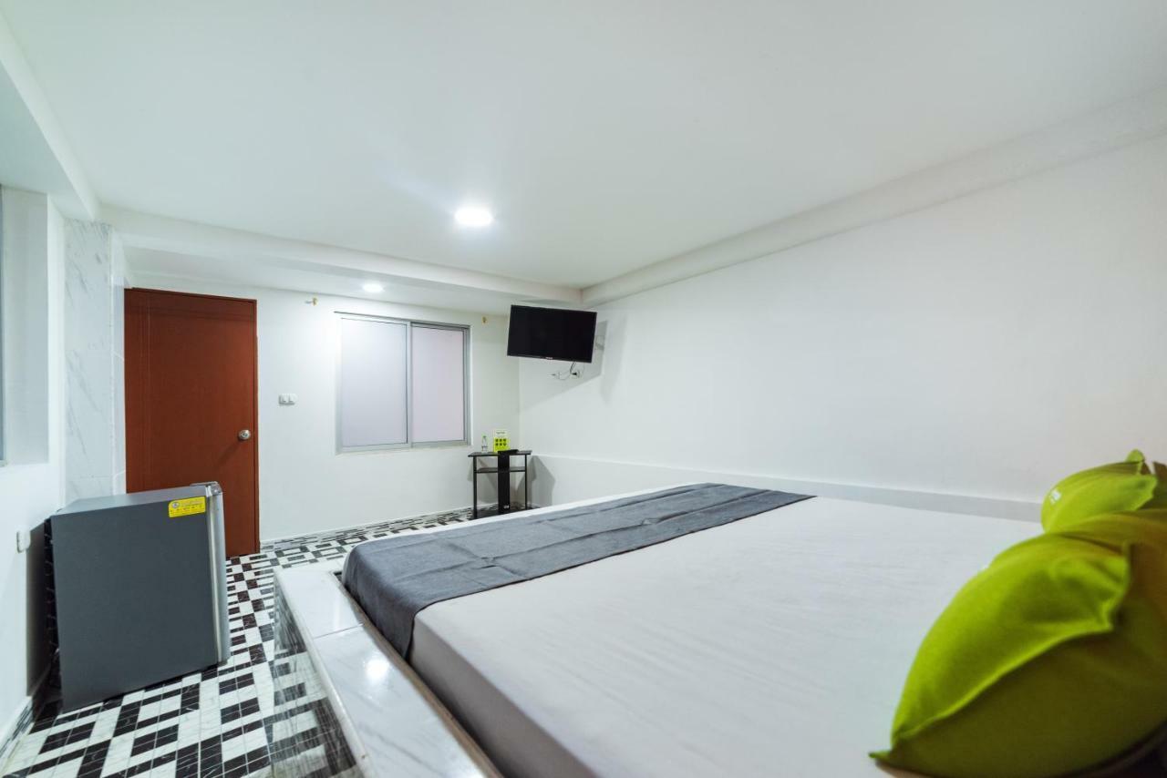 Ayenda 1122 Victoria Hotel Pereira Kültér fotó